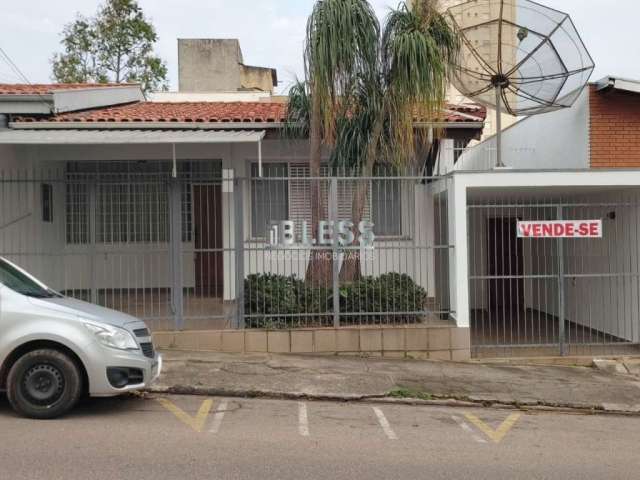 Casa com 3 Quartos à venda, AC: 184m² - AT: 200m² - Anhangabau Cód: CA03034