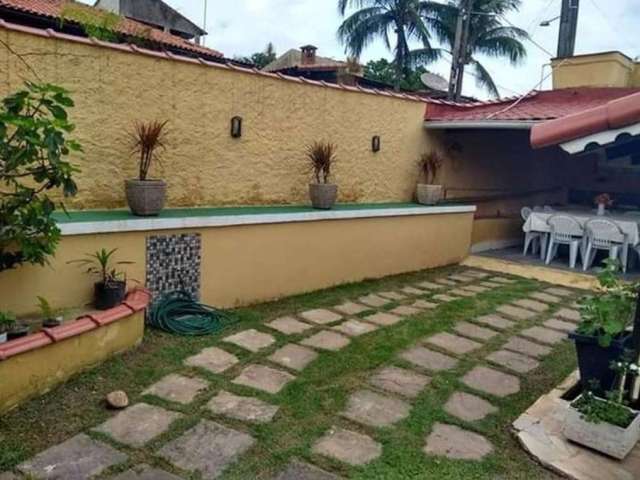 Casa para Venda em Saquarema, Retiro (Bacaxá), 6 dormitórios, 1 suíte, 3 banheiros, 2 vagas