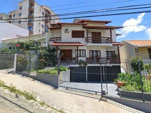 Casa com 4 quartos à venda no Capoeiras, Florianópolis  por R$ 1.450.000