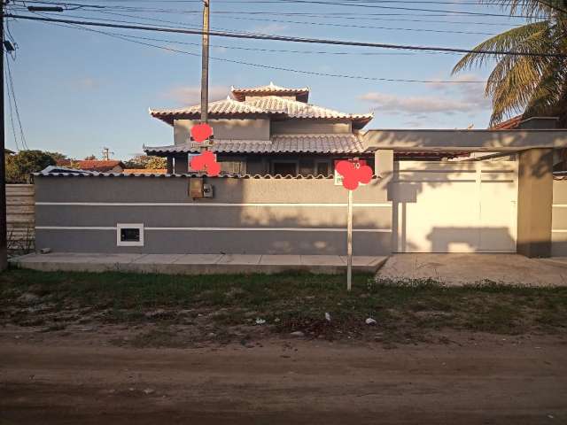 Linda Casa para venda no centro de Jaconé-Saquarema