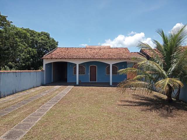 Casa em excelente localização em Jaconé