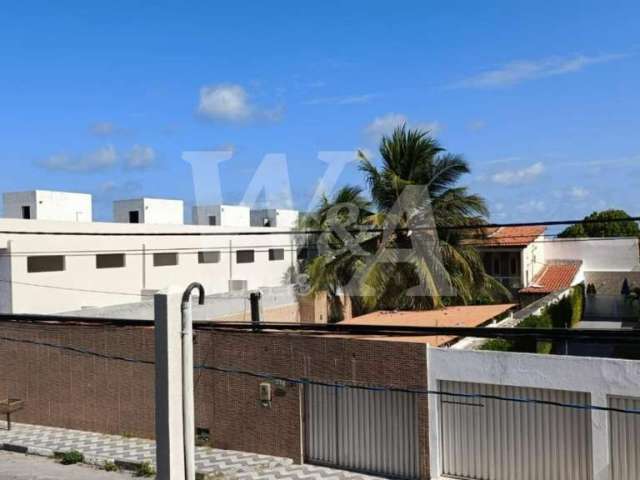 Casa em condomínio fechado com 3 quartos à venda no Ipitanga, Lauro de Freitas  por R$ 530.000