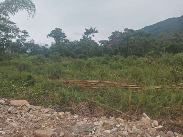 Lindo terreno à venda na Praia da Lagoinha!