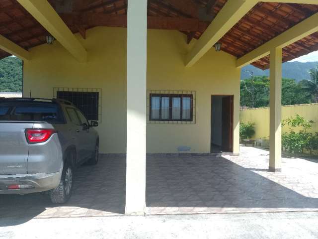 Casa térrea a venda na Praia de Massaguaçu!