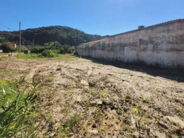 Terreno à venda na Praia da Maranduba