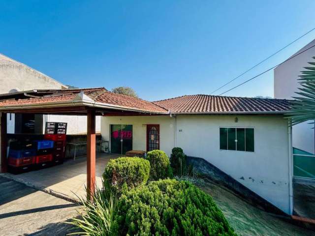 CASA BAIRRO VELHA CENTRAL COM 3 DORMITÓRIOS À VENDA - 142mt²