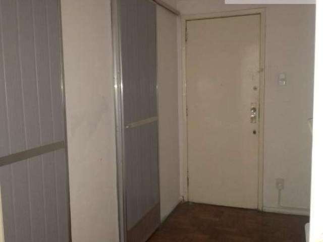 Ocean vende: Centro Apartamento  1 qto, vaga, elevador,