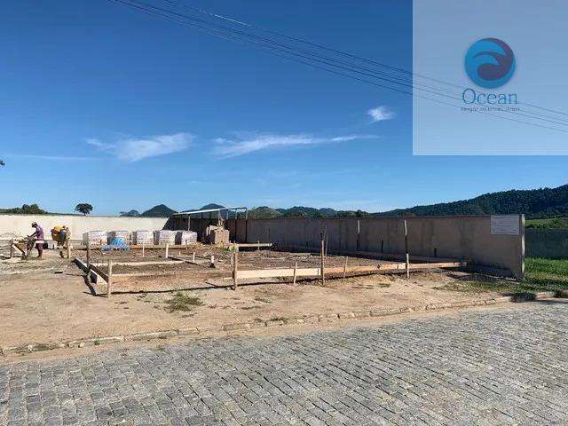 Ocean Vende: Maricá, Condomínio, Terreno, 456m2, murado, água, luz, esgoto, piscina, Área de lazer.