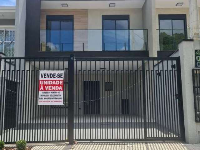 Sobrado na cidade jardim  com 3 Quartos e 2 banheiros à Venda, 153 m² por R$ 998