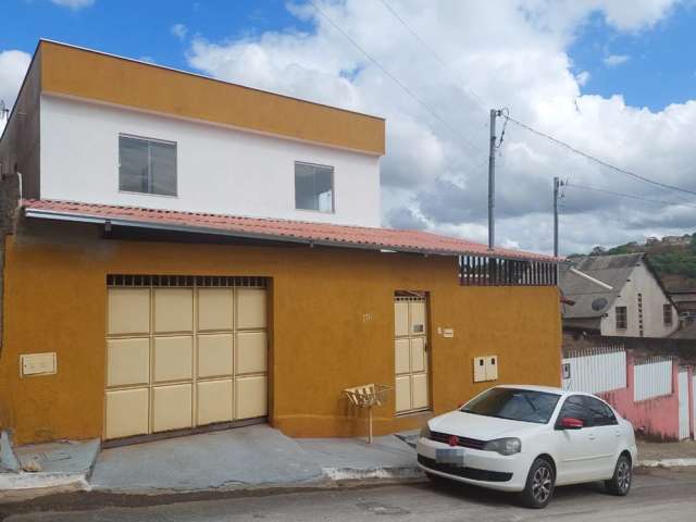 Casa + Apartamento disponível para venda no Bairro Palmeiras, Governador Valadares!