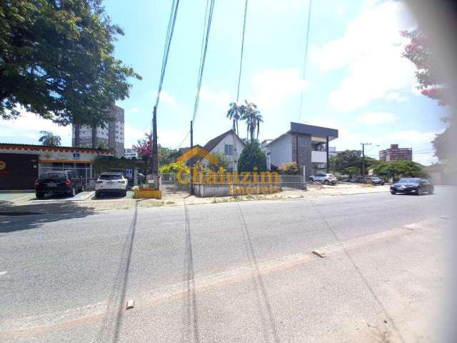 Terreno à venda no bairro Anita Garibaldi - Joinville/SC