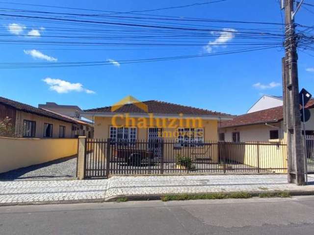 Casa averbada bairro Iririú, Joinville/SC