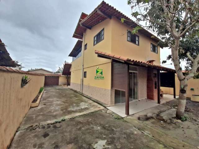 Casa duplex totalmente independente, com 02 quartos, á 100 metros da praia, no Bairro Leda, Barra de São João.