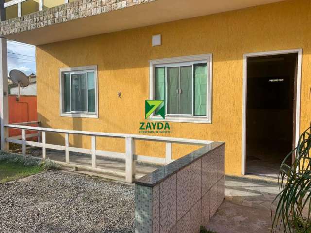 Casa linear à uma quadra da praia, no Peixe Dourado I em Barra de São João.