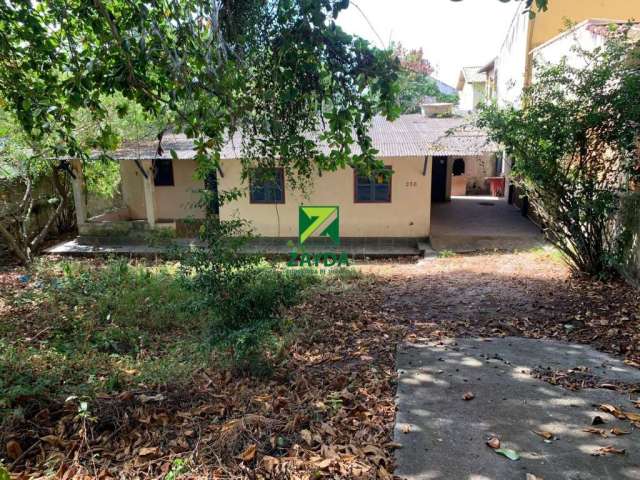 Casa com 03 quartos e quintal, no bairro Santo Antônio, em Tamoios, Cabo Frio.