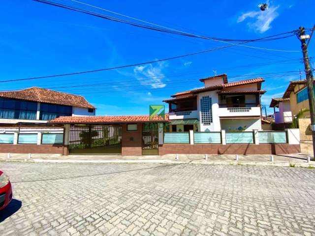 Casa duplex de Alto Padrão com área verde com piscina finos acabamentos. Planejada para oferecer o melhor para você e sua família.