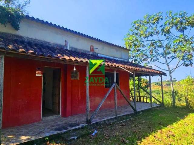 Casa a venda com 1.000m² de área de terreno, no Loteamento Belo Vale, em Casimiro de Abreu.