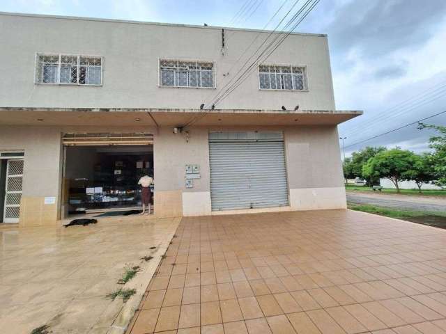 Prédio Comercial e Residencial à Venda no Conjunto Itatiaia