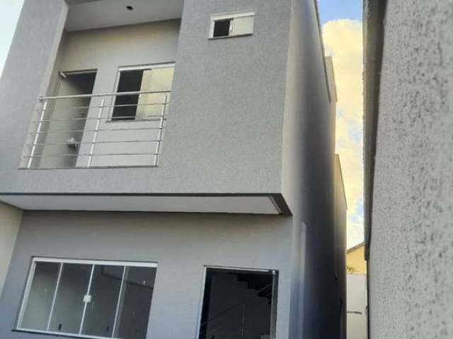 Sobrado à venda com 4 quartos, 162 m²