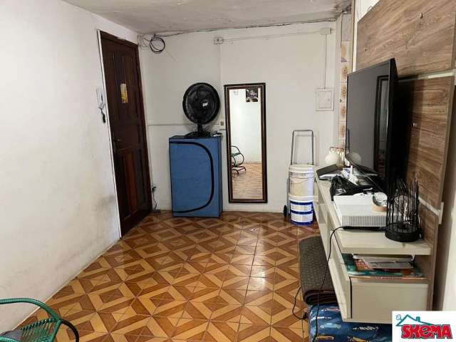 Apartamento à venda em São Paulo-SP, no Conjunto Habitacional Teotonio Vilela: 2 quartos, sala, banheiro, 1 vaga de garagem.