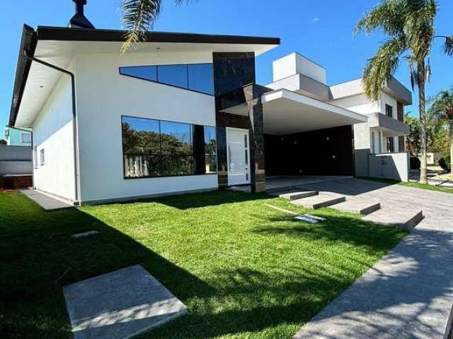 Casa à venda no bairro Ingleses Norte - Florianópolis/SC