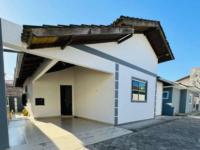 Casa à venda no bairro Ingleses Norte - Florianópolis/SC