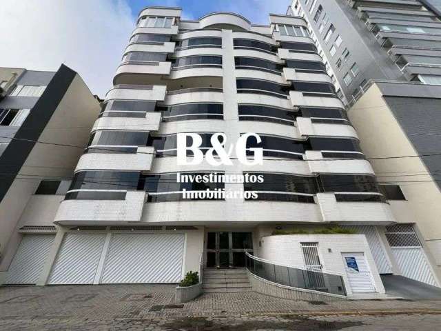 Apartamento finamente mobiliado, a menos de 40m da praia.