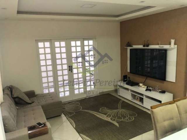 Casa com 3 dormitórios à venda, 215 m² por R$ 600.000,00 - Vila Figueira - Suzano/SP