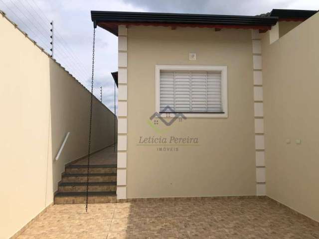 Casa com 3 dormitórios à venda, 89 m² por R$ 650.000 - Jordanópolis - Arujá/SP