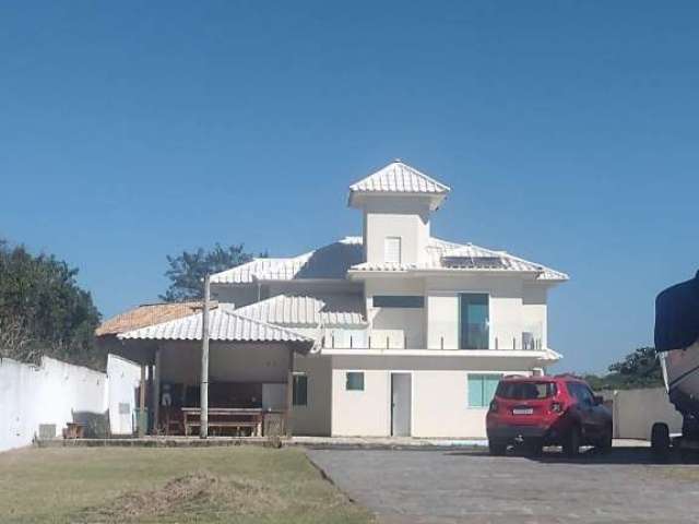 Casa a venda no manguinhos