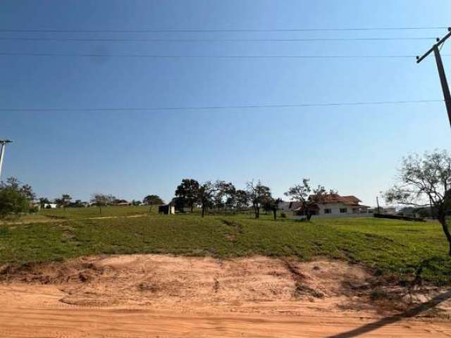 Terreno em condomínio fechado à venda na Rod. Raposo Tavares, Km 266, 266, Riviera Santa Cristina, Paranapanema por R$ 430.000