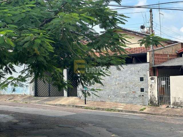 Casa à venda no JARDIM CENTENÁRIO em Valinhos/SP