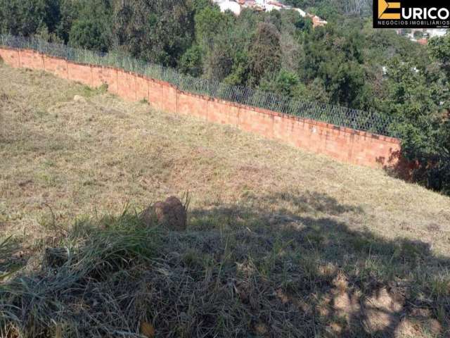 Terreno à venda no Condomínio Bosque dos Cambarás em Valinhos/SP