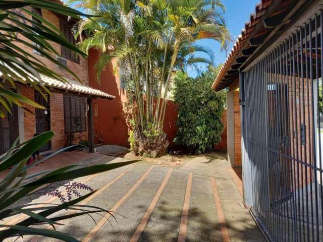 Casa para Venda em Florianópolis, Santa Mônica, 4 dormitórios, 1 suíte, 6 banheiros, 3 vagas