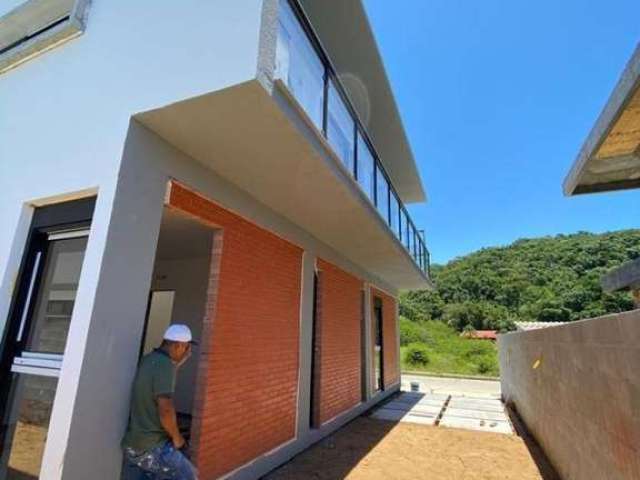 Casa para Venda em Florianópolis, Rio Tavares, 3 dormitórios, 3 suítes, 4 banheiros, 2 vagas