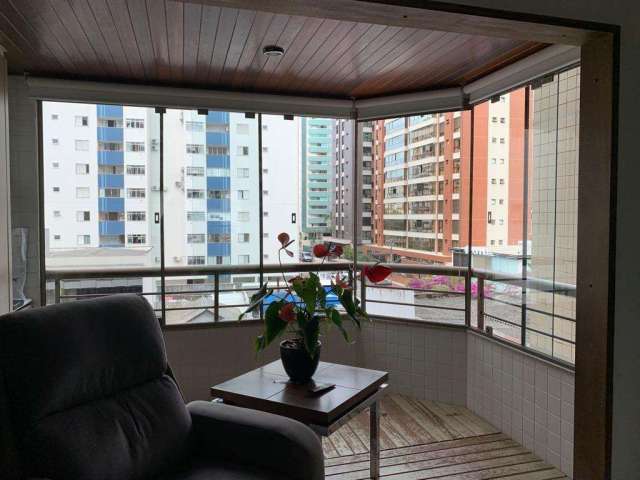 Apartamento para Venda em Florianópolis, Centro, 3 dormitórios, 1 suíte, 2 banheiros, 2 vagas