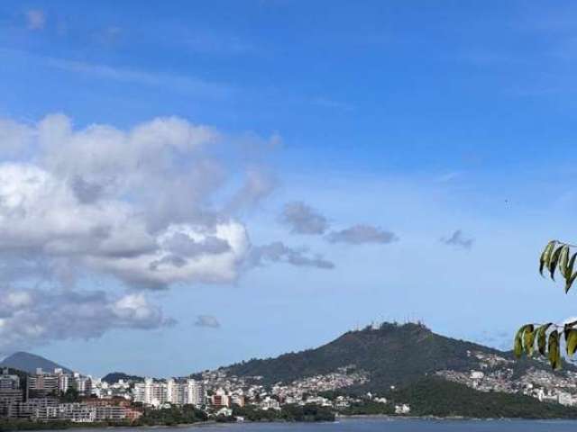 Casa para Venda em Florianópolis, Saco Grande, 3 dormitórios, 1 suíte, 4 banheiros, 2 vagas