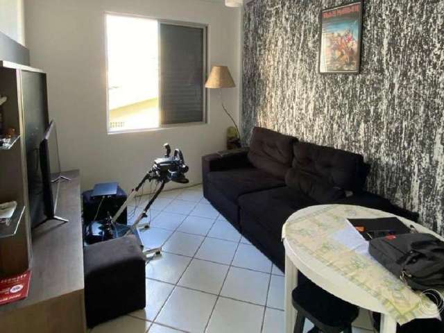 Apartamento para Venda em Florianópolis, Centro, 2 dormitórios, 1 banheiro, 1 vaga