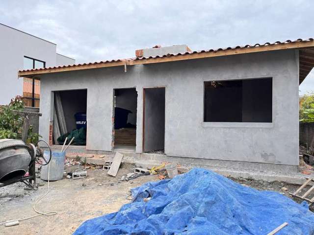 Casa para Venda em Florianópolis, Carianos, 3 dormitórios, 1 suíte, 2 banheiros, 2 vagas