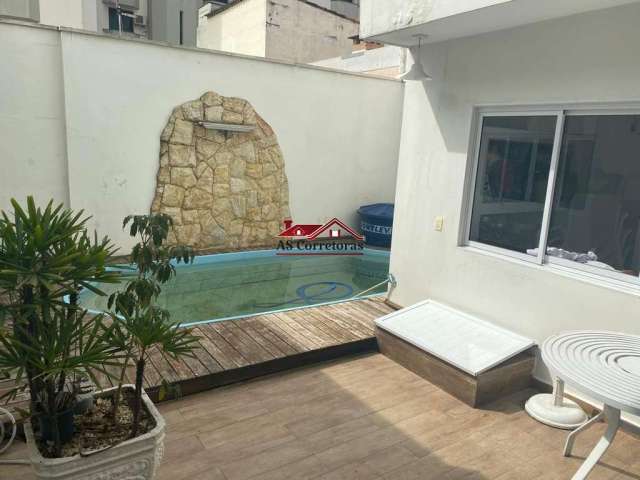 Casa  à venda em São Paulo: 3 quartos, 3 suítes, 2 salas, 5 banheiros, 4 vagas - Vila São Francisco, 260m²