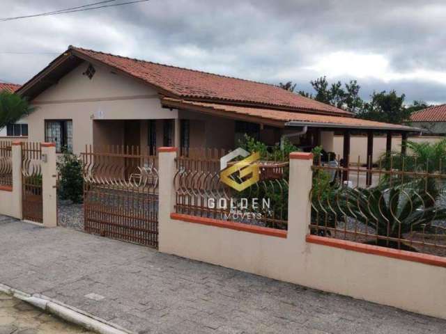 Casa com 3 dormitórios à venda, 130 m² por R$ 595.000,00 - Areias - Tijucas/SC