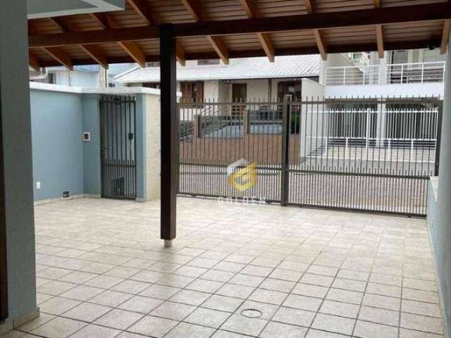 Sobrado com 2 dormitórios para alugar, 80 m² por R$ 700,00/dia - Bombas - Bombinhas/SC