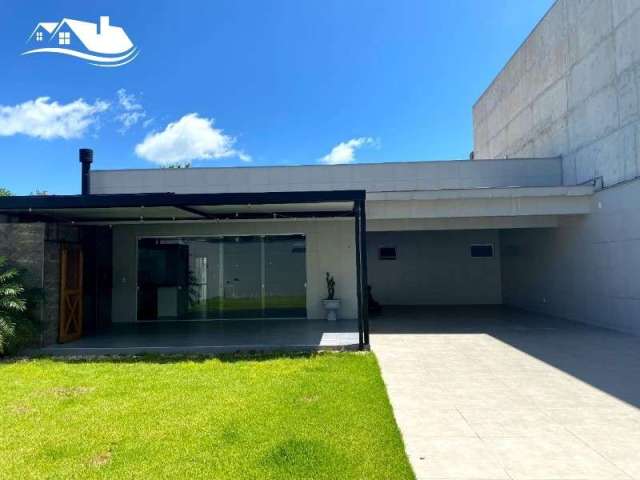 Casa semi-mobiliada em Balneário Camboriú com 03 dormitórios