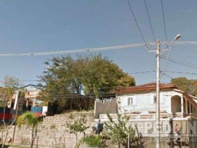 Terreno à venda no Teresópolis, Porto Alegre  por R$ 650.000