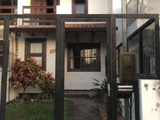 Casa com 2 quartos à venda no Guarujá, Porto Alegre  por R$ 590.000