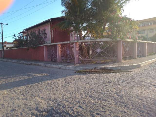 Casa mobiliada no centro de Itamaracá