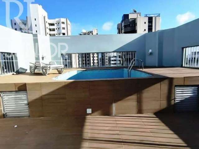 Cobertura com piscina  e estrutura de lazer e segurança.