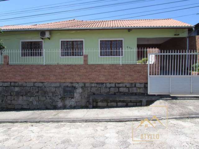 Casa com 3 dormitórios a venda, 175,00 m² por R$ 690.000,00  Forquilhinha