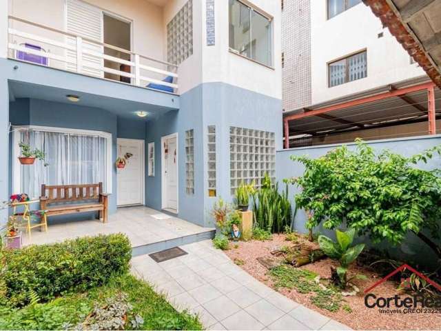 Casa com 3 quartos à venda na Avenida Lavras, 609, Petrópolis, Porto Alegre por R$ 1.100.000