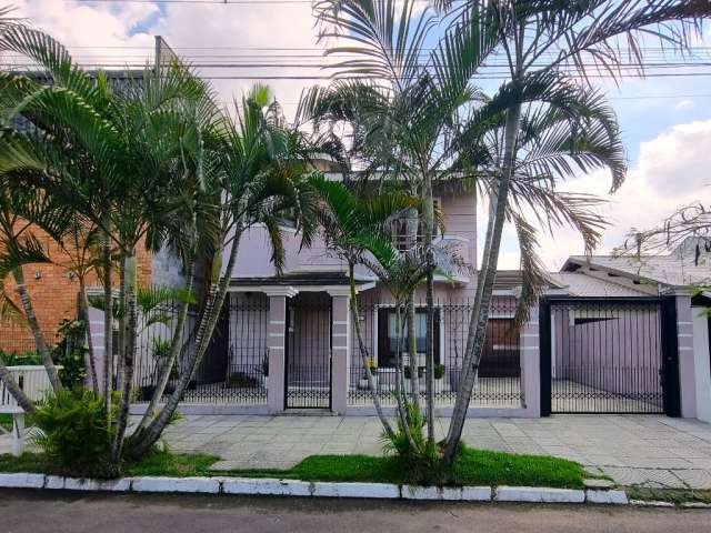 Casa sobrado 3 dormitórios, suíte, piscina, 2 vagas garagem, bairro São José